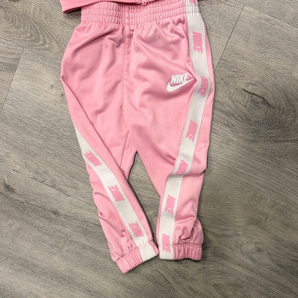 Nike Pink and White Athletic Tracksuit - Picture 3 of 4
